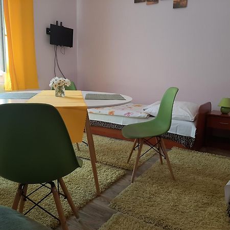 Noclegi Zdzislaw Sieradzki Zbiczno Екстериор снимка